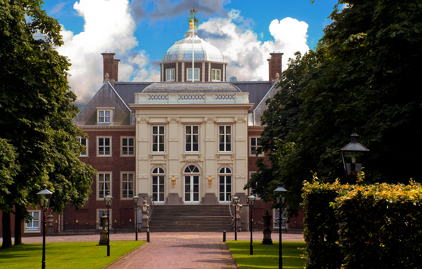 Στο παλάτι Huis ten Bosch θα καταλύσει ο Ντόναλντ Τραμπ στη Χάγη κι όχι σε ξενοδοχείο