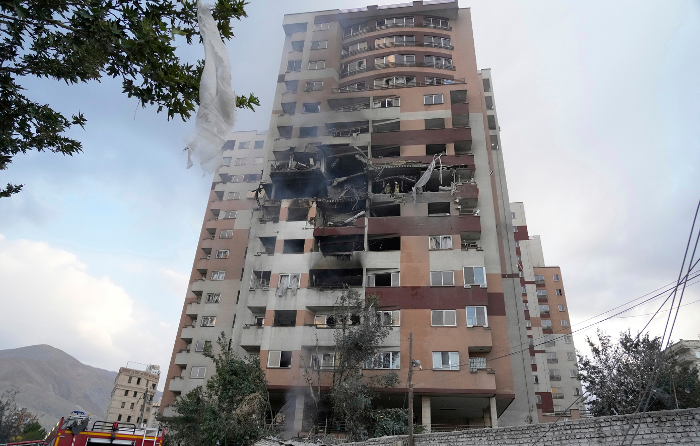 Γιατί το Ισραήλ χτύπησε τώρα το Ιράν, παρότι δεν μπορεί να καταστρέψει το πυρηνικό του πρόγραμμα