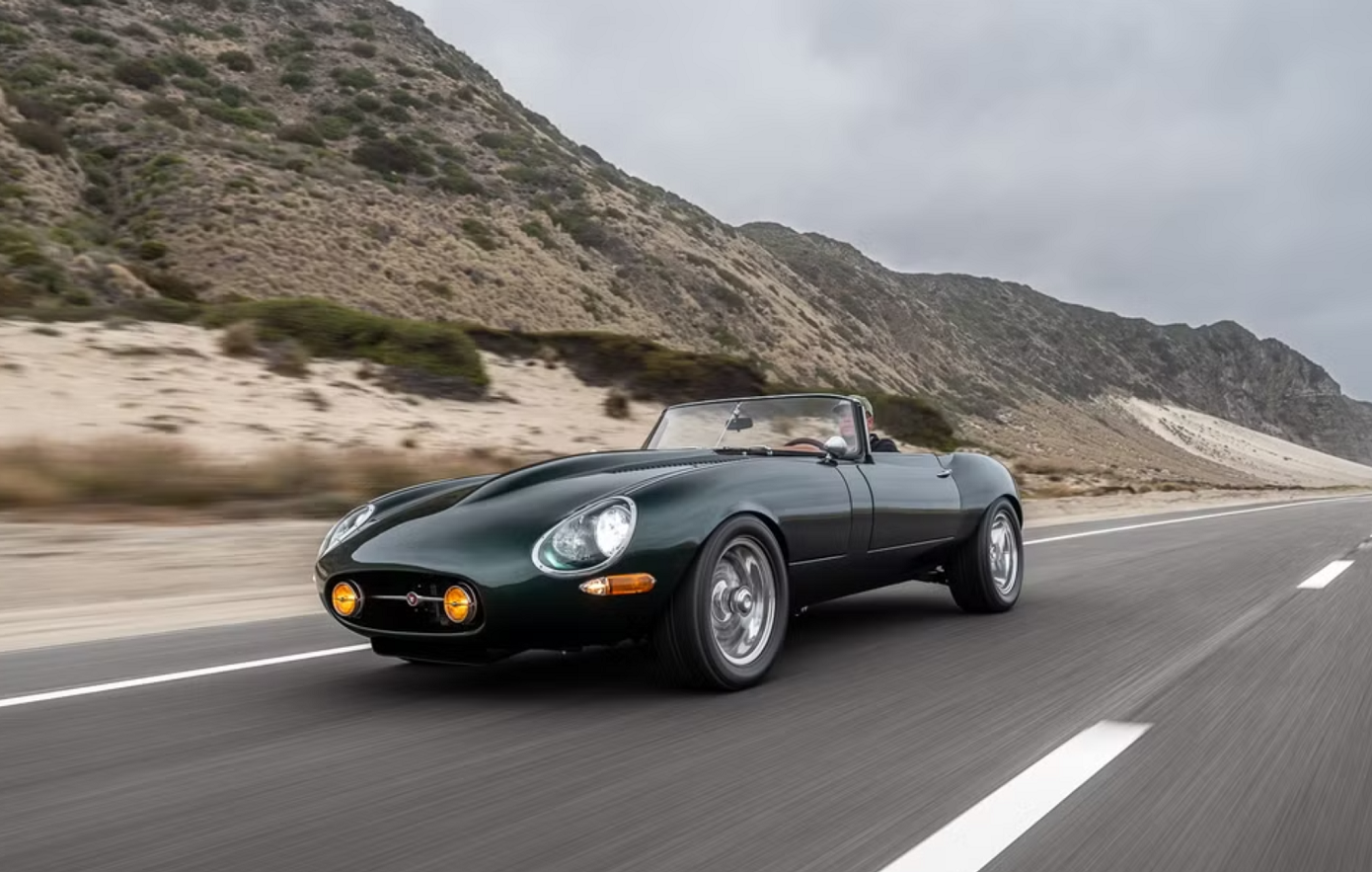 Η Jaguar του Austin Powers κυκλοφορεί ξανά, συνδυάζοντας και τις τρεις εκδόσεις της σειράς E-Type