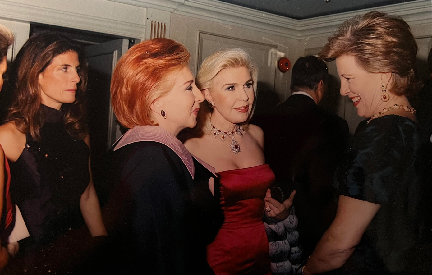 Χρυσάνθη Λαιμού