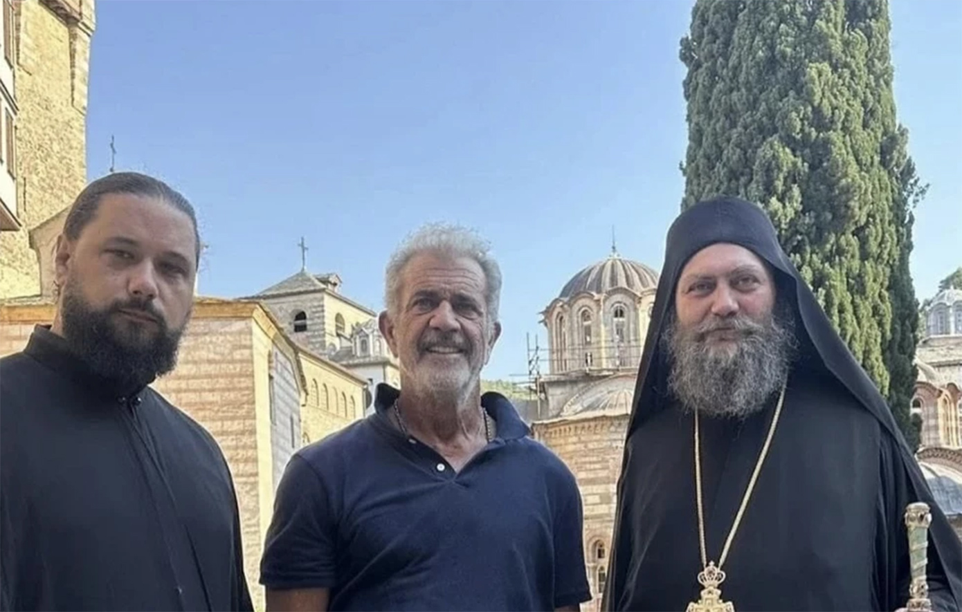 «Φαίνεται ότι αγαπά τον Χριστό και διαβάζει το Ευαγγέλιο» είπε ο Αρχιμανδρίτης Μεθόδιος για τον Μελ Γκίμπσον στο Άγιο Όρος