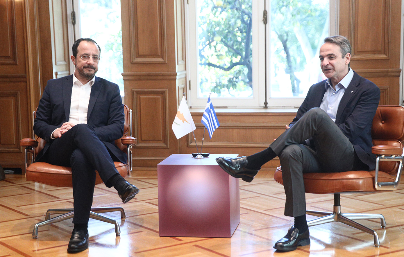 Τηλεφωνική επικοινωνία Μητσοτάκη &#8211; Χριστοδουλίδη για τις εξελίξεις στη Μέση Ανατολή