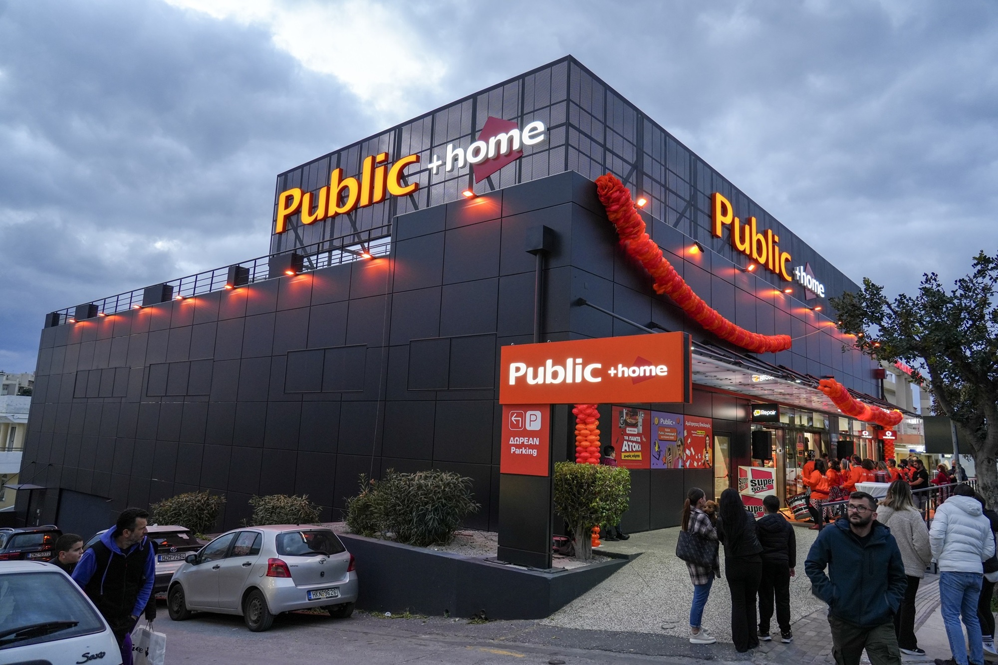 Public: Το επενδυτικό πλάνο των 10 εκατ. ευρώ με 10 νέα καταστήματα σε Ελλάδα και Κύπρο