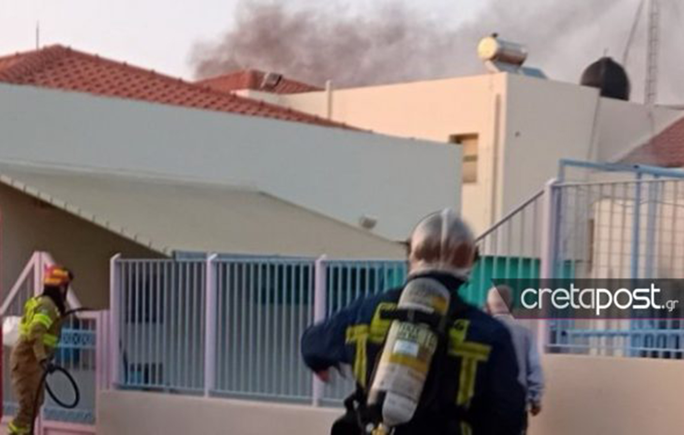 Συναγερμός στην Άνω Χερσόνησο: Φωτιά σε σχολείο μετά από έκρηξη