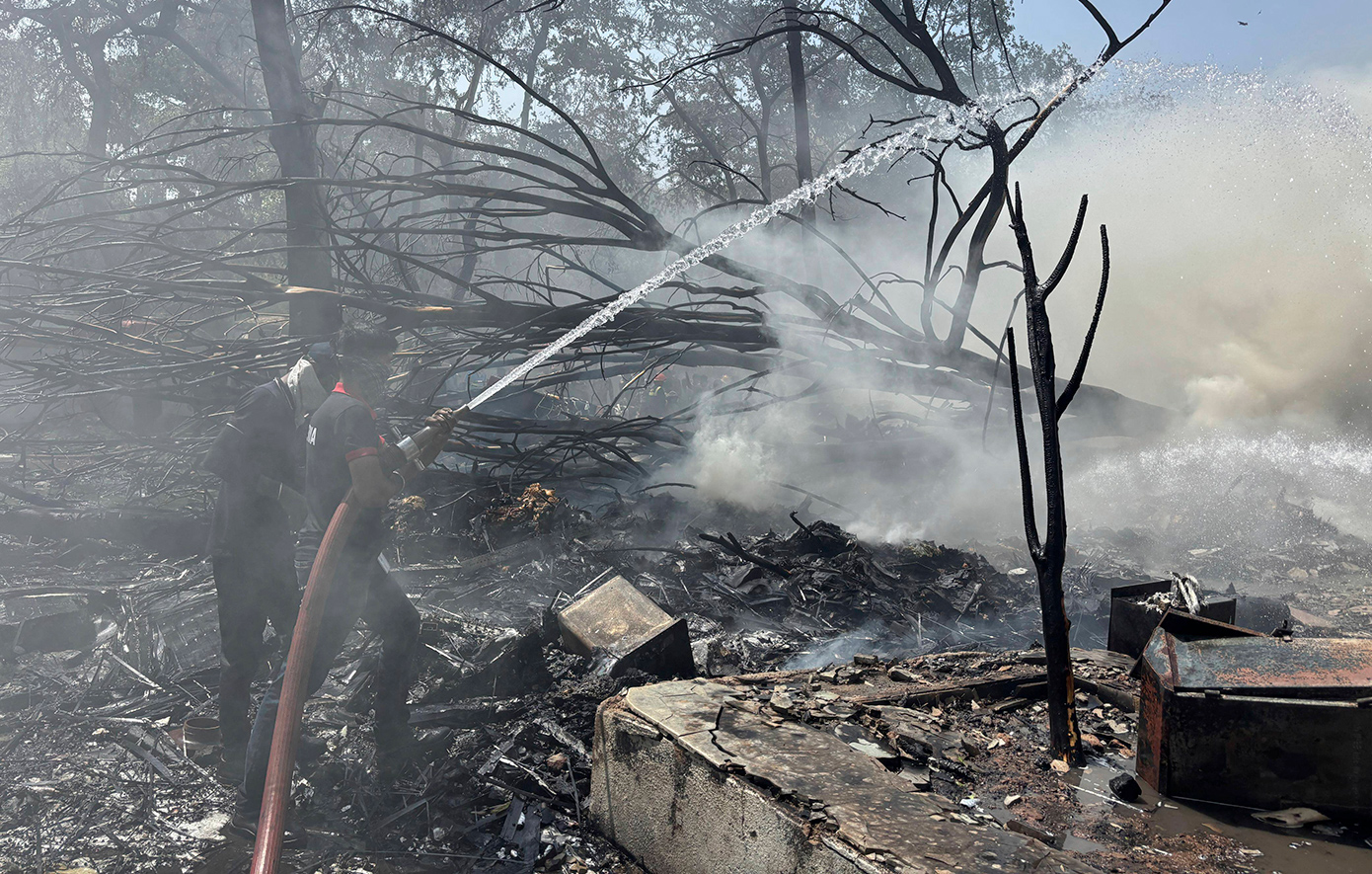 Η στιγμή της συντριβής αεροσκάφους της Air India με 242 επιβαίνοντες, είχε προορισμό το Λονδίνο