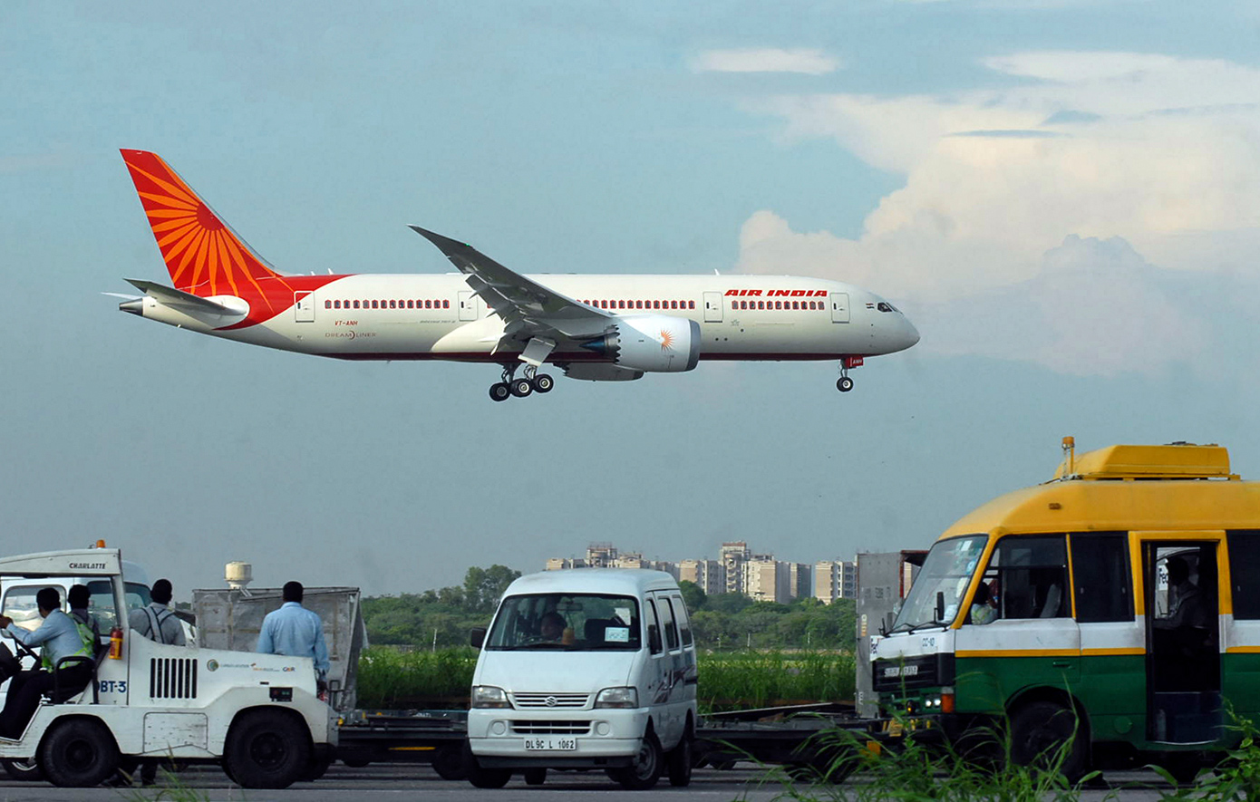 Τεχνικό πρόβλημα παρουσίασε ένα Boeing 787 της Air India κατά τη διάρκεια πτήσης από το Χονγκ Κονγκ