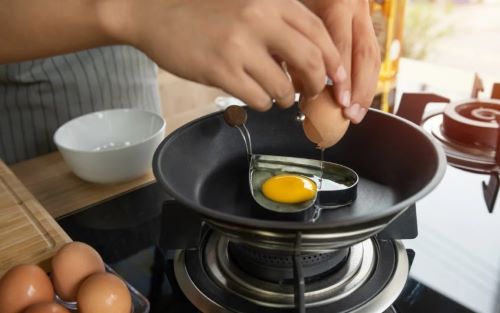 Κάντε τη ζωή σας εύκολη στην κουζίνα: Τα mind-blowing tips που θα σας αφήσουν άφωνους