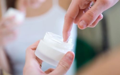 3 απίθανες χρήσεις της κρέμας για τις θηλές που δεν φανταζόσουν ποτέ