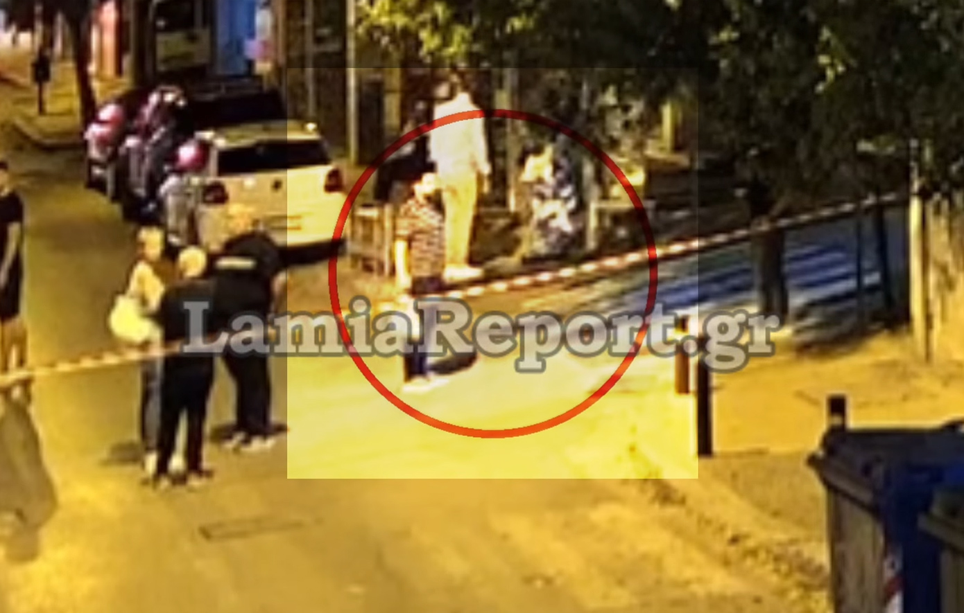 Ο στυγερός δολοφόνος της Λαμίας πήρε κρέπες και επέστρεψε στον τόπο του εγκλήματος &#8211; «Τι έγινε εδώ;», ρωτούσε τους γείτονες
