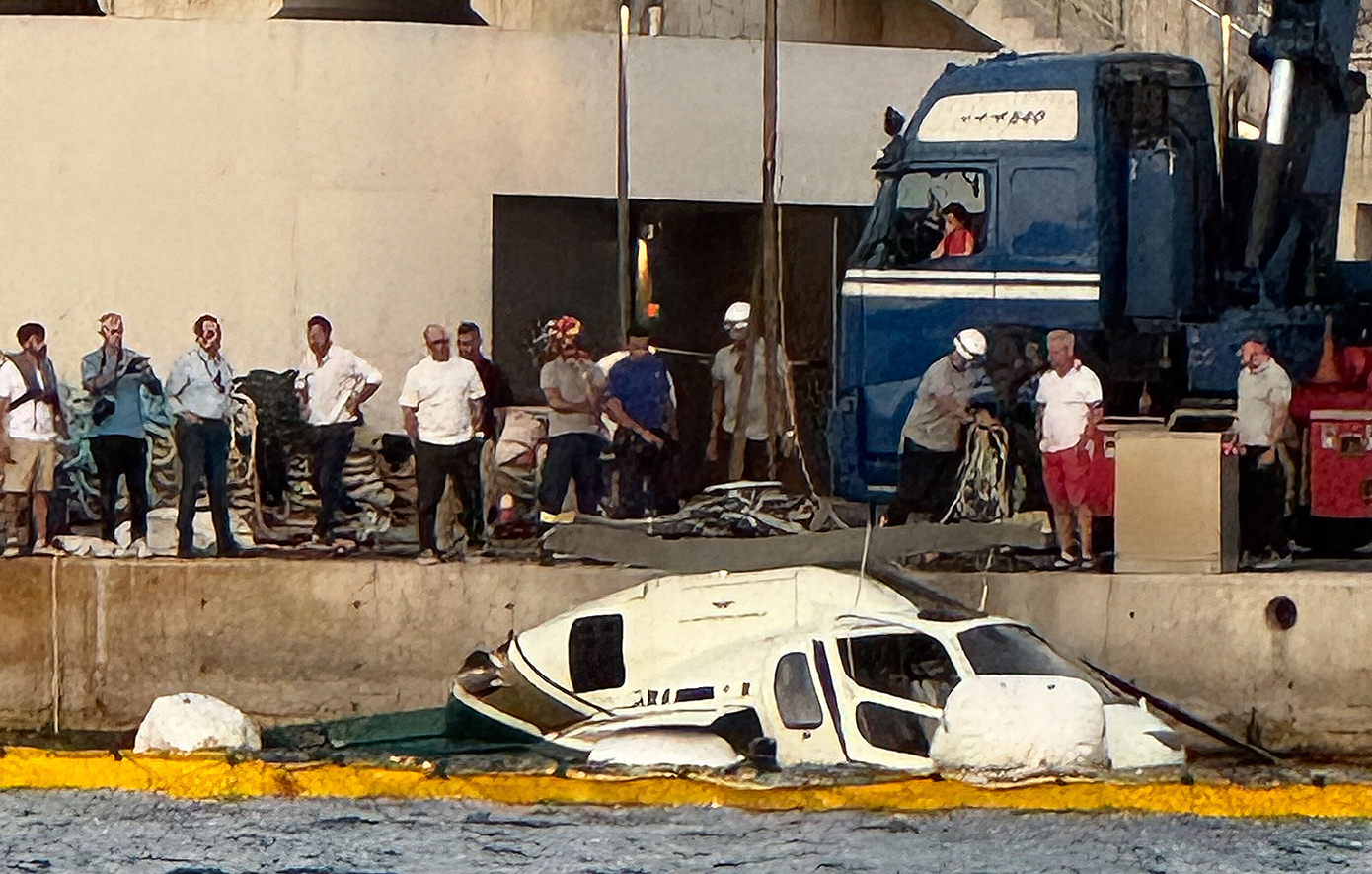 Πτώση ελικοπτέρου στη Βουλιαγμένη: Πώς σώθηκαν οι επιβάτες &#8211; Είχαν 30 δευτερόλεπτα να βγουν από την καμπίνα