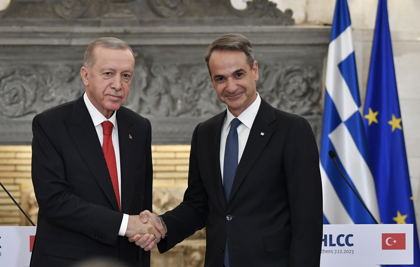 Σύντομη συνάντηση Μητσοτάκη – Ερντογάν στο περιθώριο της Συνόδου του ΝΑΤΟ