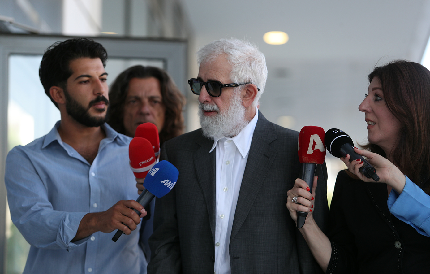 Πέτρος Φιλιππίδης: «Είναι για γέλια βιαστής» &#8211; Την απαλλαγή του ηθοποιού και για τη δεύτερη απόπειρα βιασμού ζήτησε ο εισαγγελέας