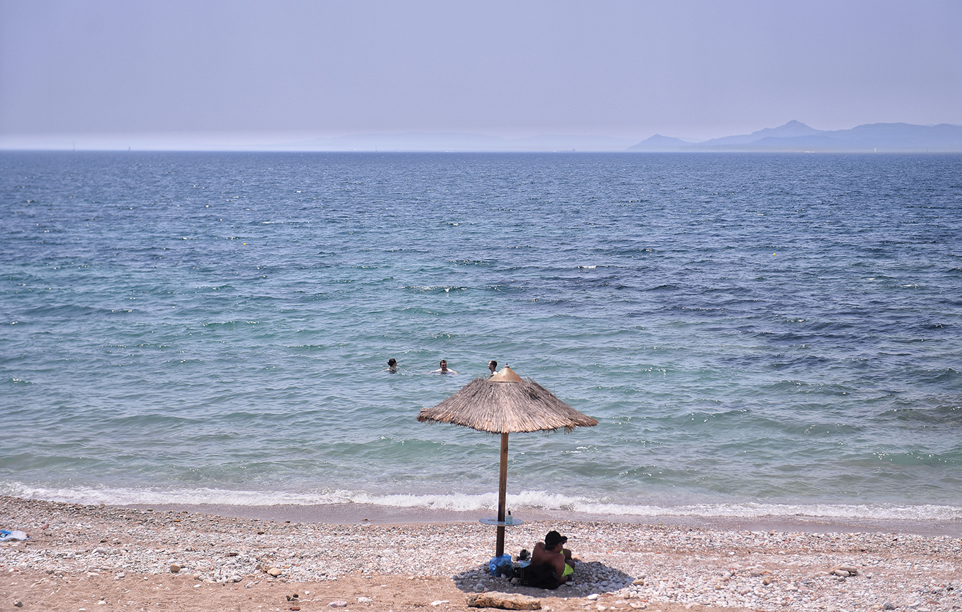 «Πήγαμε από το πρωί στην παραλία», λέει η μητέρα του βρέφους που πέθανε στην Πάρο &#8211; Άλλη εκδοχή δίνει ο πατέρας
