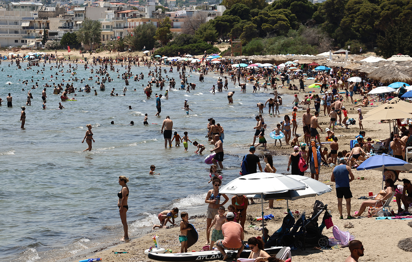 «Μακρύ καυτό καλοκαίρι» δείχνουν τα προγνωστικά μοντέλα, με ζέστη και λίγες βροχές &#8211; Τι προβλέπεται για Ιούλιο και Αύγουστο