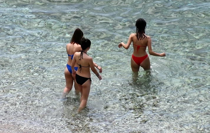 Στους 43,2 βαθμούς έφτασε το θερμόμετρο στον Μελιγαλά &#8211; Η έντονη ζέστη οδήγησε τους κατοίκους στις παραλίες
