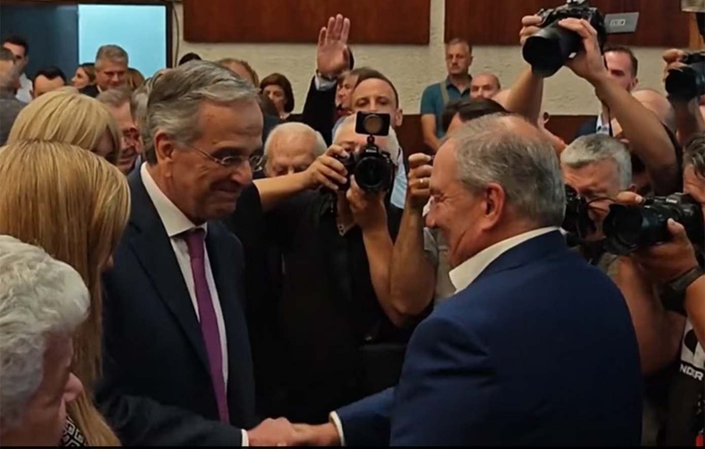 Μύδροι Καραμανλή για Ευρωπαϊκή Ένωση και Τουρκία &#8211; Σαμαράς: Να μην είμαστε κλακαδάροι &#8211; Νέα κοινή εμφάνιση στο Πολεμικό Μουσείο