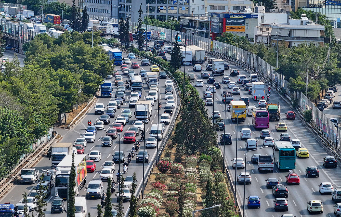Κίνηση τώρα: «Στο κόκκινο» ο Κηφισός – Πού αλλού υπάρχουν προβλήματα