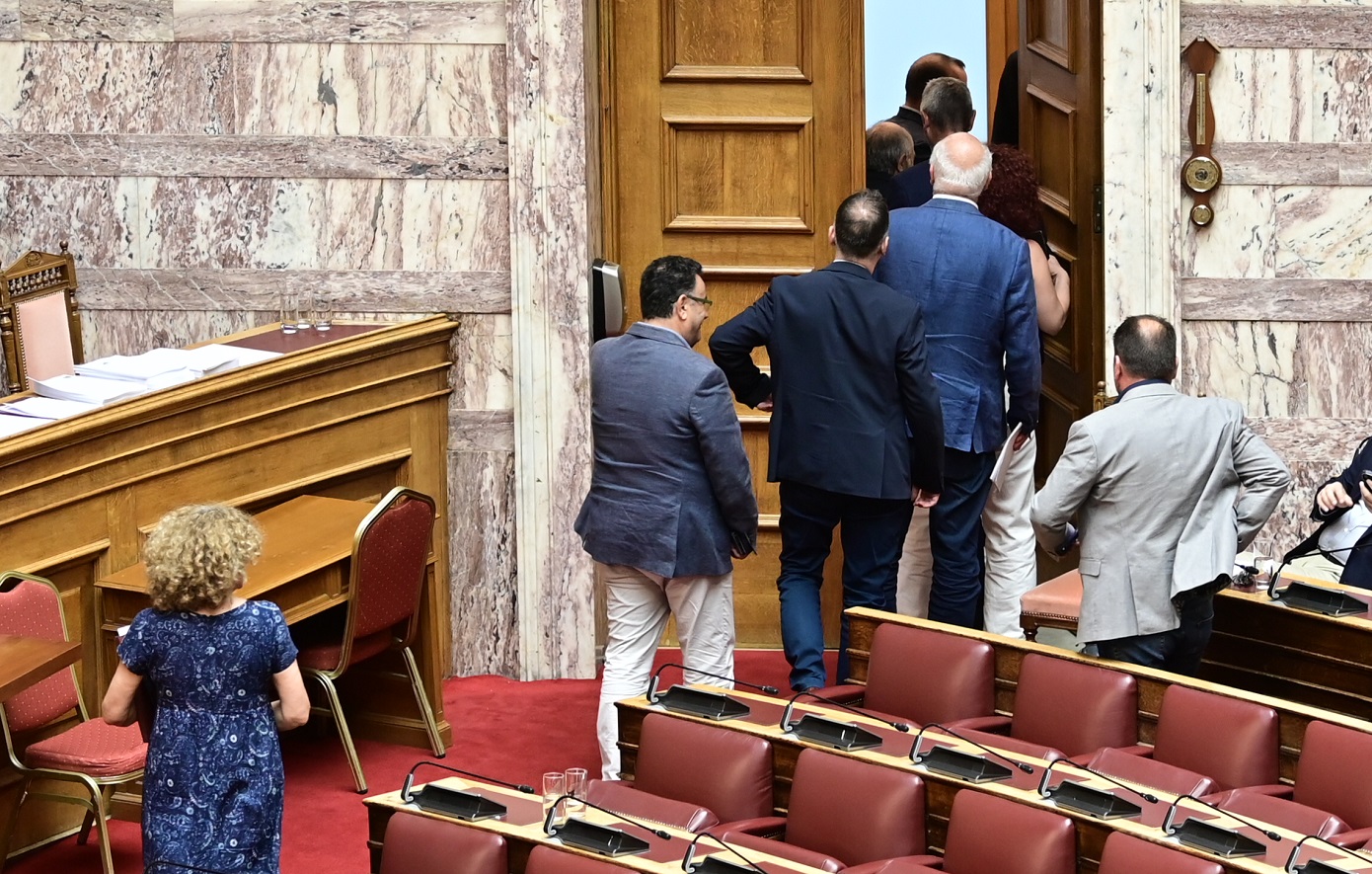 Προανακριτική Επιτροπή για τα Τέμπη: Την αποχή επιλέγουν ΣΥΡΙΖΑ, ΚΚΕ και Νέα Αριστερά