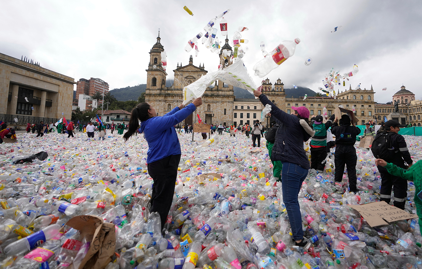 Κολομβία πλαστικά μπουκάλια
