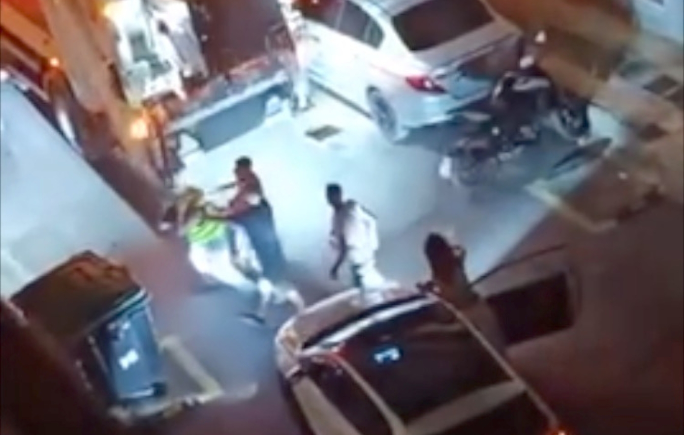 Συνελήφθη ο άνδρας που ξυλοκόπησε τον υπάλληλο καθαριότητας στην Κυψέλη &#8211; Νέο βίντεο από την άγρια επίθεση