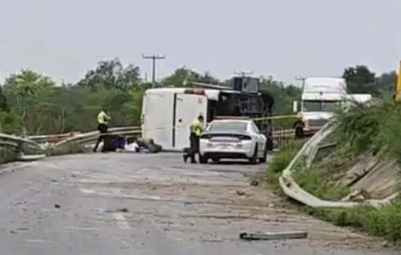 Τουλάχιστον 11 νεκροί και 17 τραυματίες σε τροχαίο με λεωφορείο στο Μεξικό