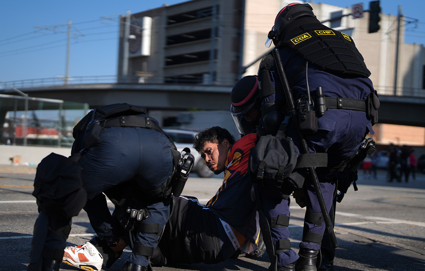 Πεζοναύτες εκπαιδεύονται να βγουν στους δρόμους του Λος Άντζελες – Θα μπορούν να θέτουν υπό κράτηση πολίτες, δεν θα έχουν πυρομαχικά