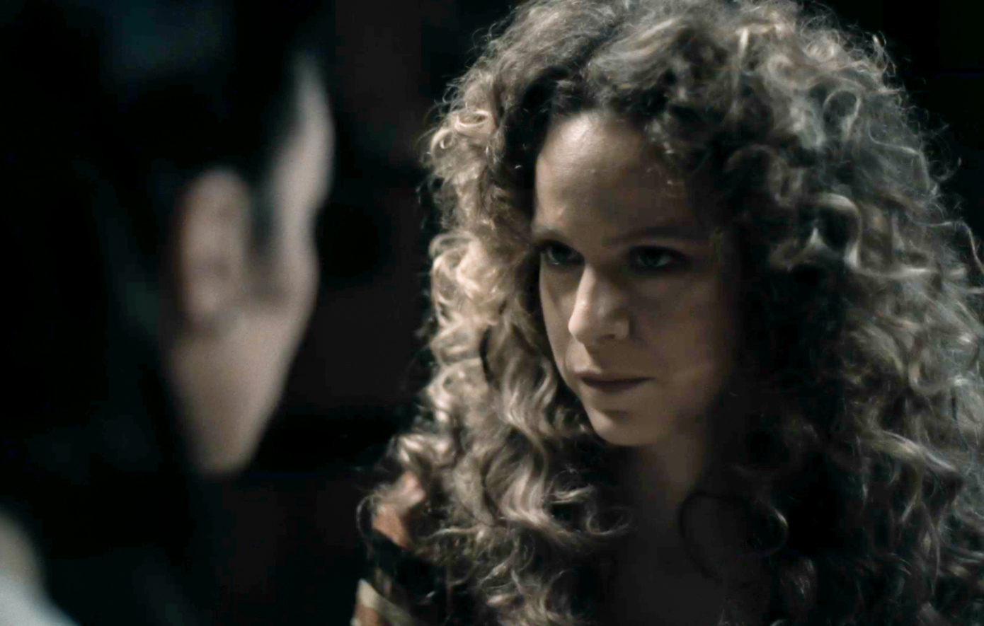 Ο λοχαγός Φάμπιο είναι αποφασισμένος να ξεσκεπάσει τόσο τη Λεώνη, όσο και την πραγματική σχέση της με την Πανδώρα.