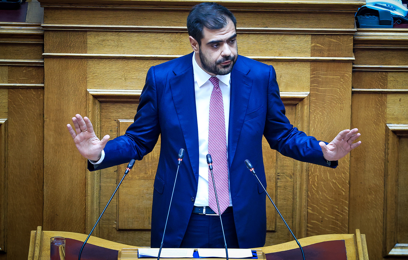 Μαρινάκης για Τέμπη στη Βουλή: Ξέχασαν να μιλήσουν για τα ξυλόλια; Ξέχασαν να μιλήσουν για τα χαμένα βαγόνια;