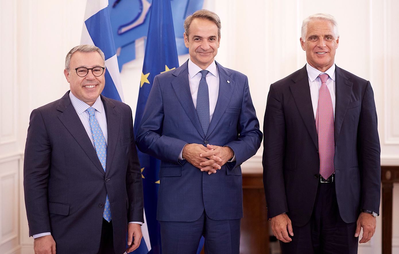 Με τους CEO του ομίλου UniCredit και της Alpha Bank συναντήθηκε ο Κυριάκος Μητσοτάκης