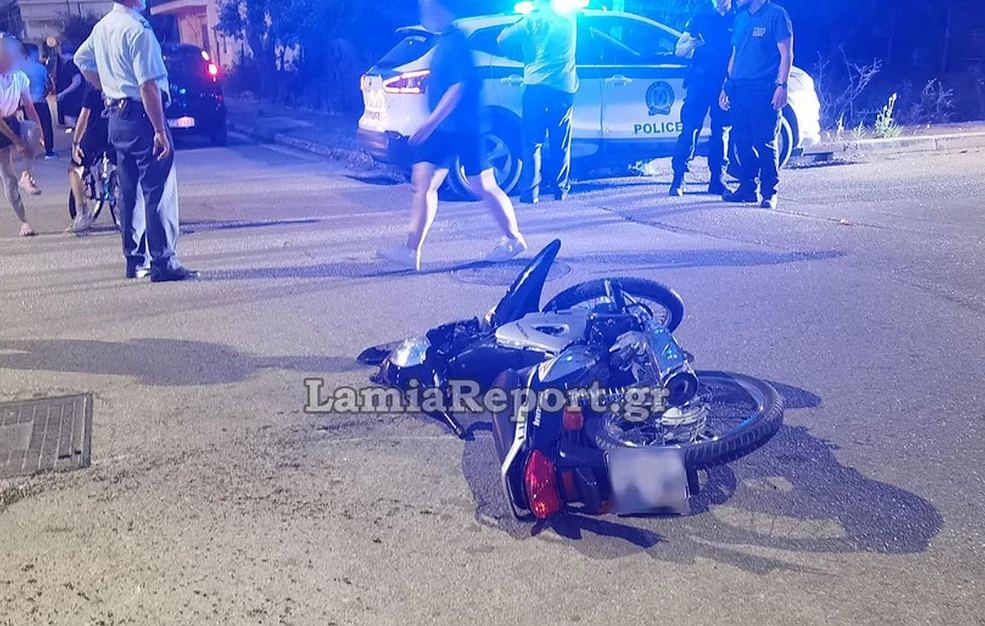 Σπαραγμός στην κηδεία του 16χρονου μαθητή στη Λαμία &#8211; Τον αποχαιρέτησαν με λευκά μπαλόνια και μοτοπορεία