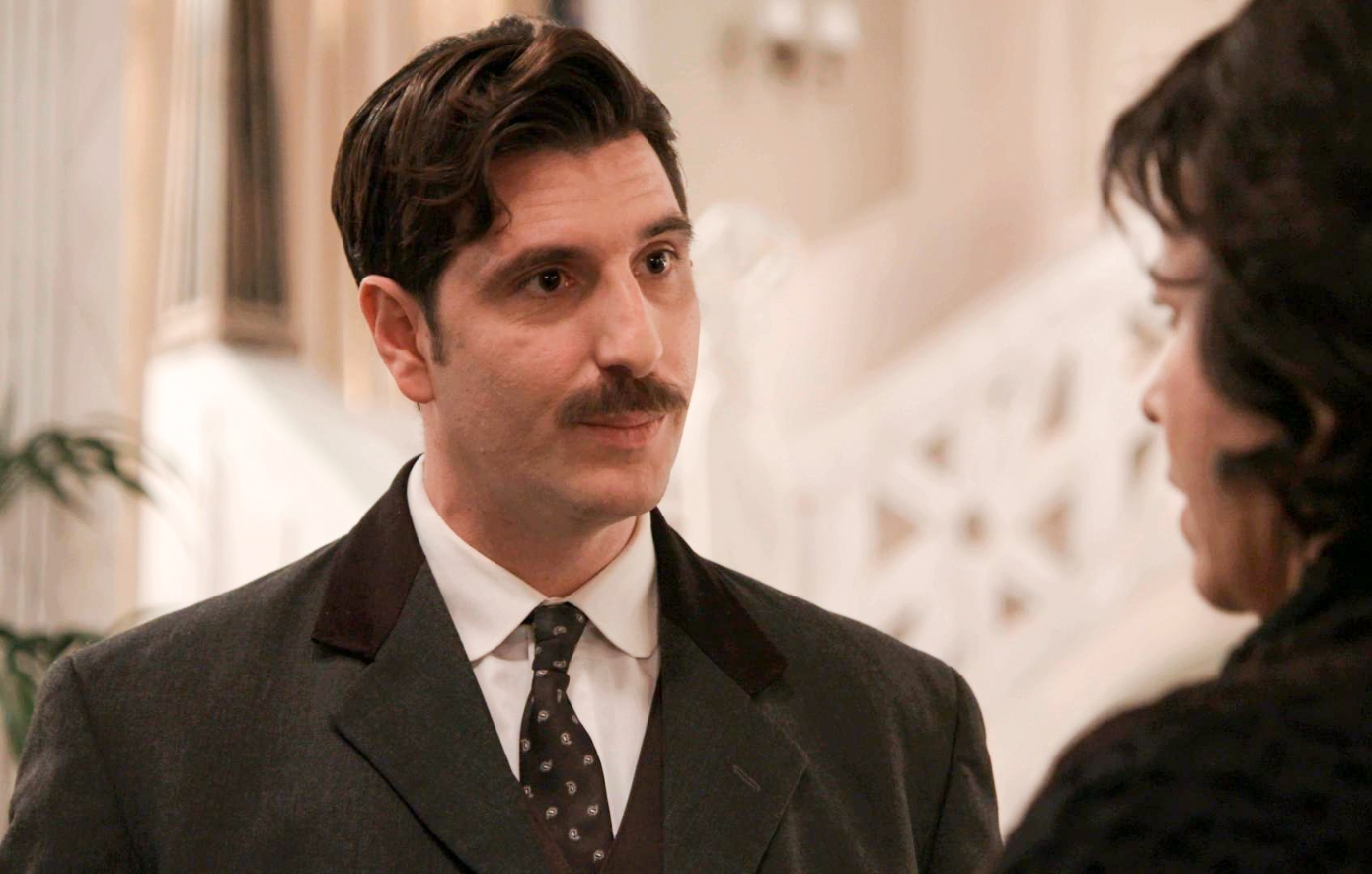 «Grand Hotel»: Ο Ρήγας συγκρούεται με τη μητέρα του Πέτρου