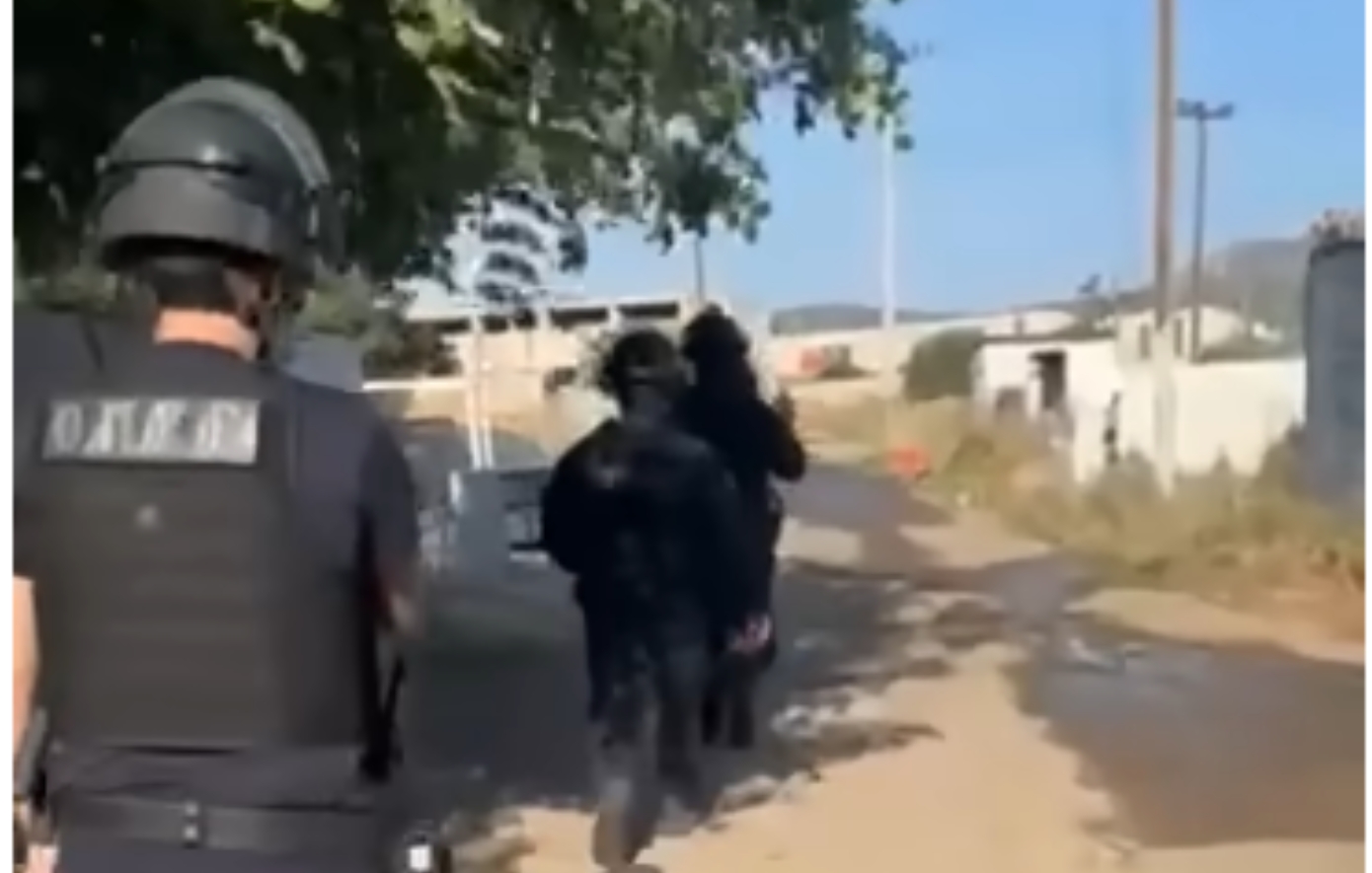 Μεγάλη αστυνομική επιχείρηση στην περιοχή της Μάνδρας &#8211; Έγιναν 16 συλλήψεις