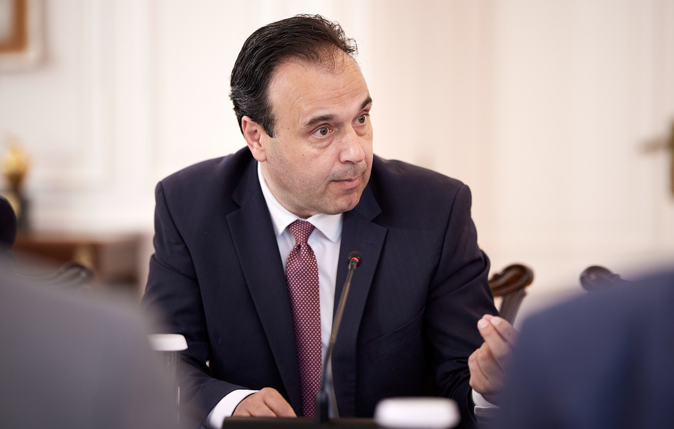 «Η Ευρώπη ετοιμάζει επίσημο εργαλείο επιβεβαίωσης ηλικίας» στο διαδίκτυο &#8211; 13 χώρες στηρίζουν την ελληνική πρωτοβουλία
