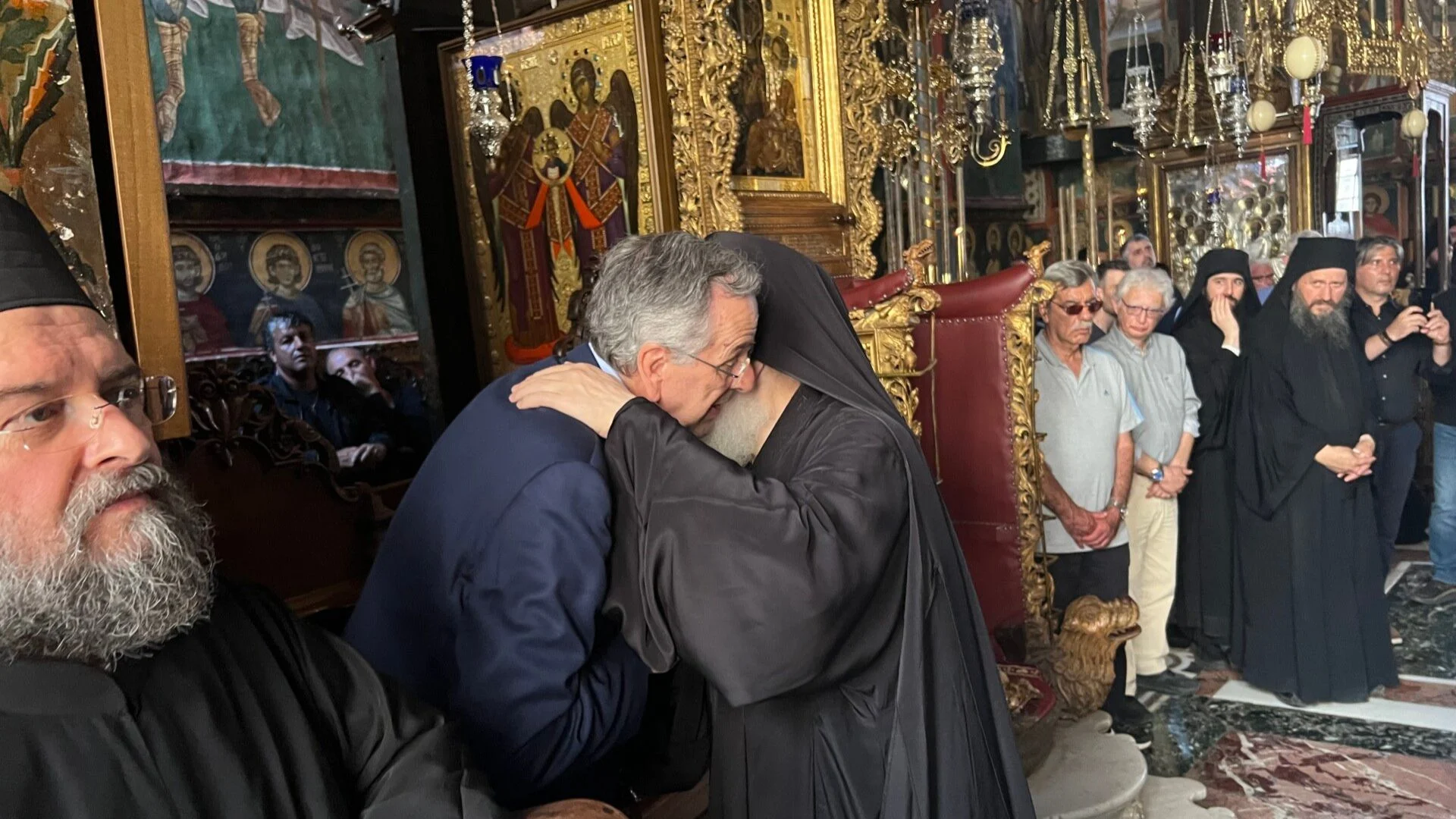 Αντώνης Σαμαράς από Άγιο Όρος: «Πολλοί ρωτούν αν θα κάνω κόμμα, θα συνεχίσουν να ρωτάνε»