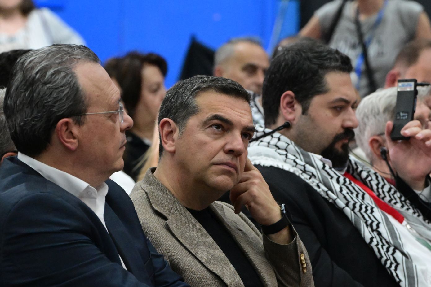 ΣΥΡΙΖΑ: Συνέδριο ρήξεων, αμφισβητήσεων και καρφιών κατά Τσίπρα