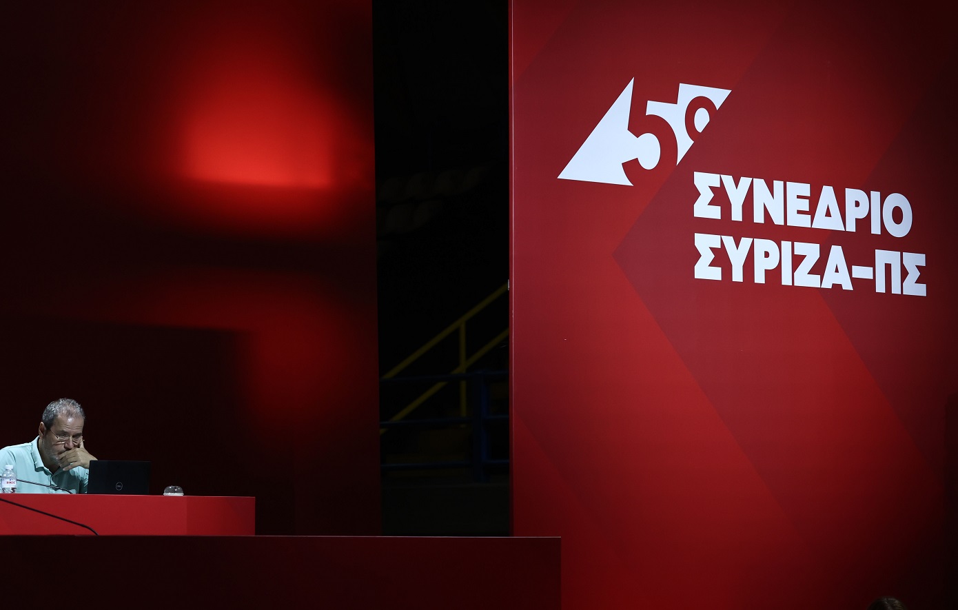 Πρώτες «βολές» κατά Φάμελλου από το βήμα του Συνεδρίου του ΣΥΡΙΖΑ &#8211; Δεν θα είναι υποψήφιος για την ΚΕ ο αναπληρωτής γραμματέας
