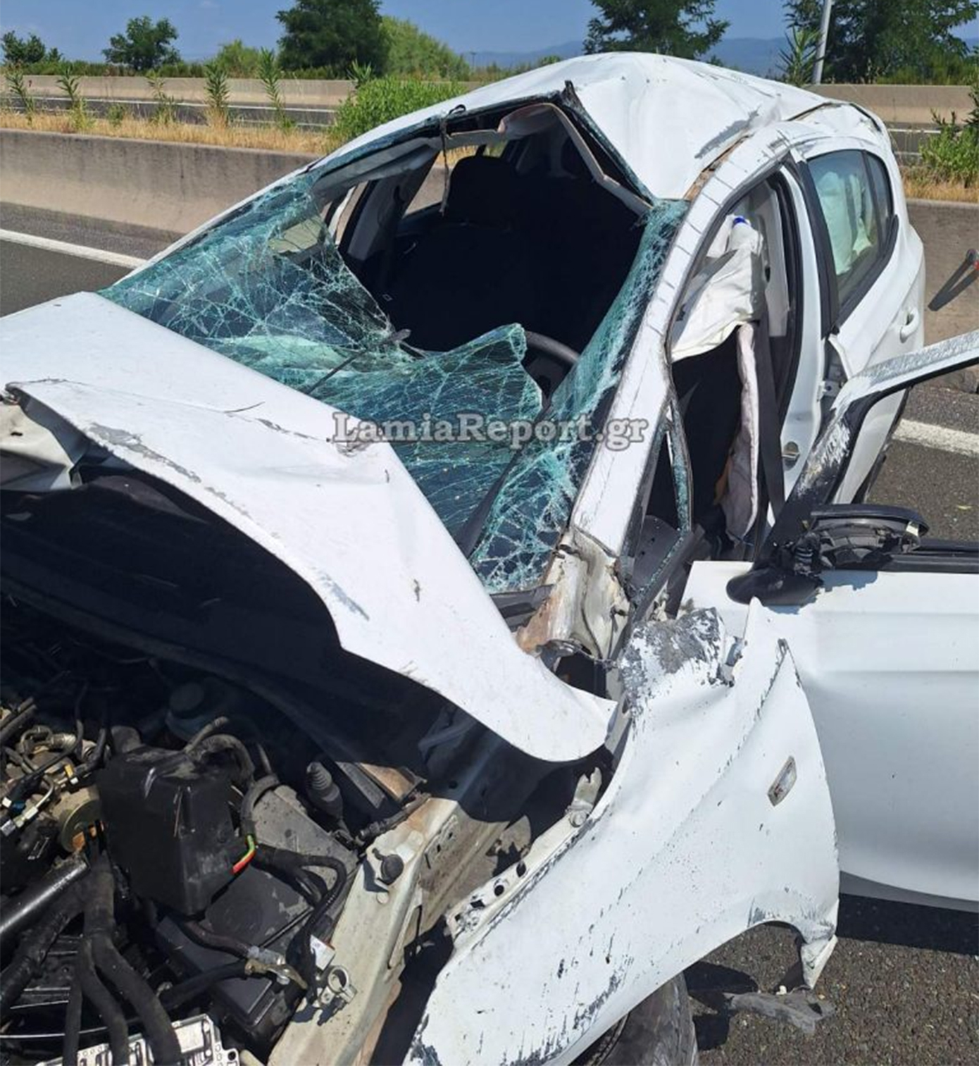Εξετράπη αυτοκίνητο στην εθνική οδό: Ο οδηγός προσέκρουσε στο διαχωριστικό διάζωμα