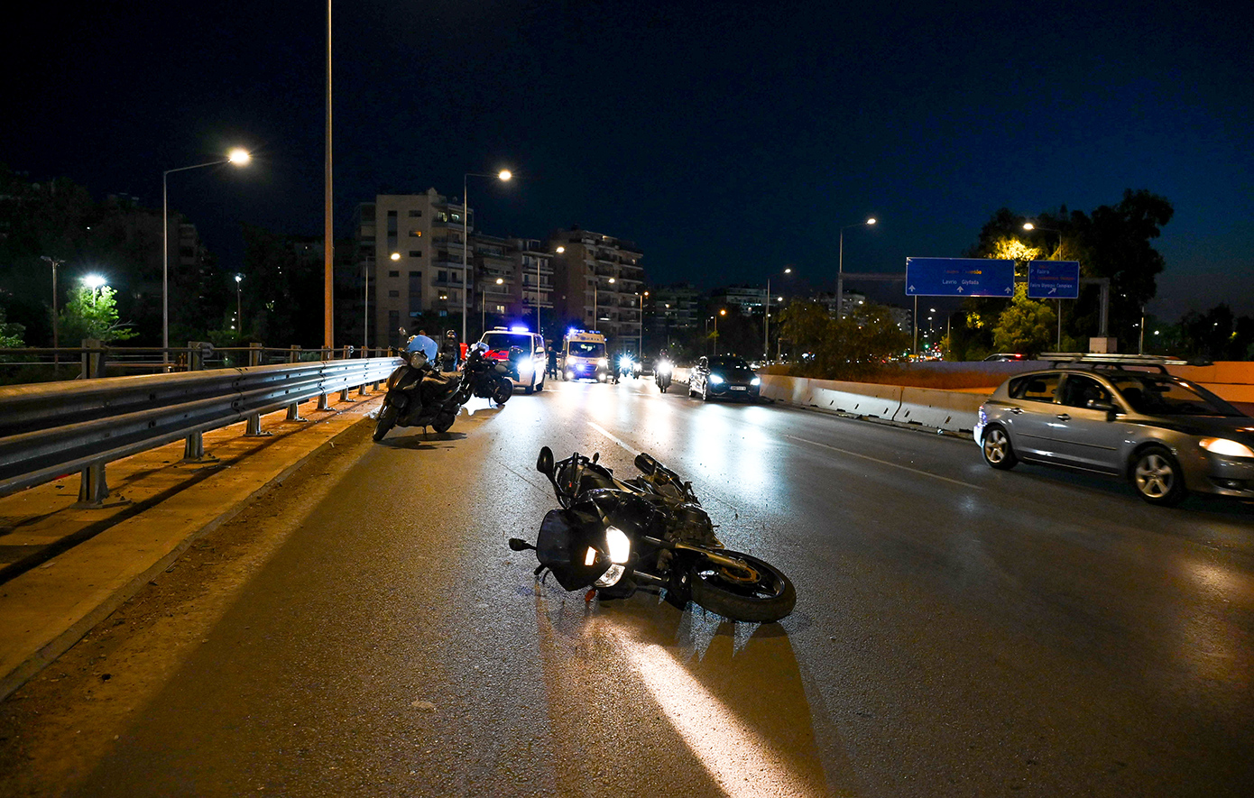 Χωρίς κράνος οι δύο νεκροί στο τροχαίο δυστύχημα στην Ποσειδώνος – Ο θάνατός τους ήταν ακαριαίος