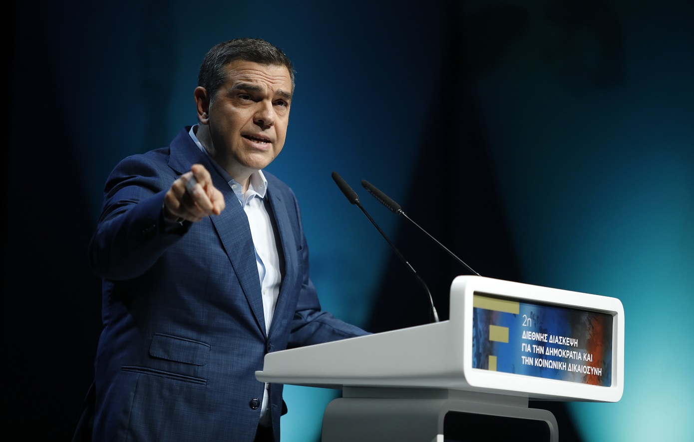 Αλέξης Τσίπρας: Να επανοικειοποιηθούμε όχι μόνο τον «πατριωτισμό» αλλά και τον όρο «ανθρώπινη ασφάλεια»
