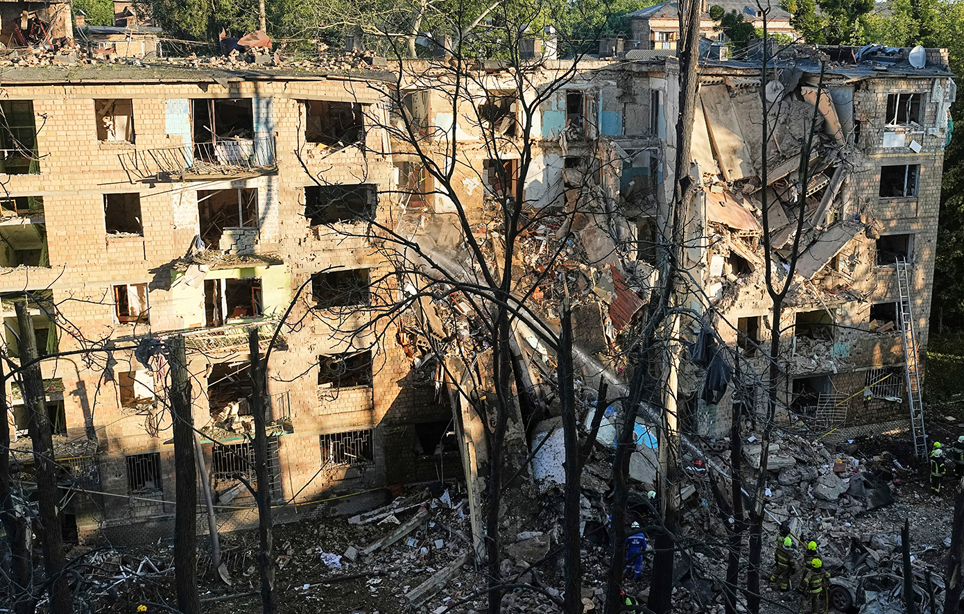 Ζελένσκι: Πάνω από 30 πύραυλοι και 300 drones έπληξαν τη χώρα &#8211; Ζημιές σε κρίσιμης σημασίας υποδομές στη Σούμι