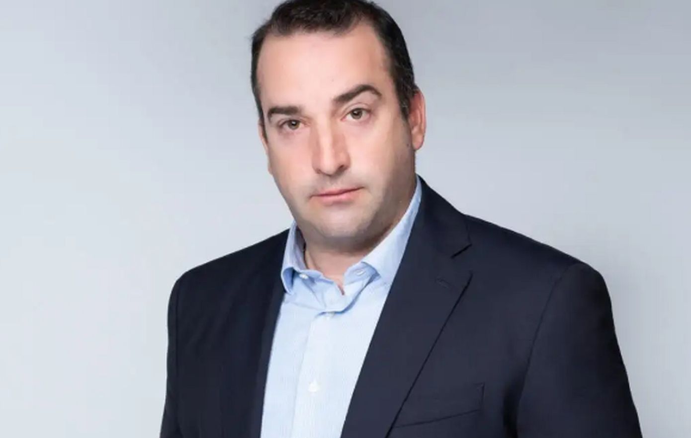 Dragons’ Den &#8211; Ο Νικόλας αιφνιδίασε τους επενδυτές: «Κάναμε τέτοιους τζίρους απ’ όταν ο Χάρης Βαφειάς διαφήμισε τα ρούχα μας»