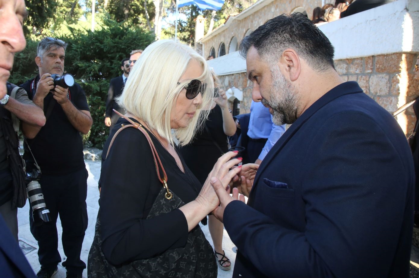 Ο Γρηγόρης Αρναούτογλου σκέφτεται να κάνει πρωινό και η Ρούλα Κορομηλά ενθουσιάστηκε: «Ταλεντάρα μου! Only you»