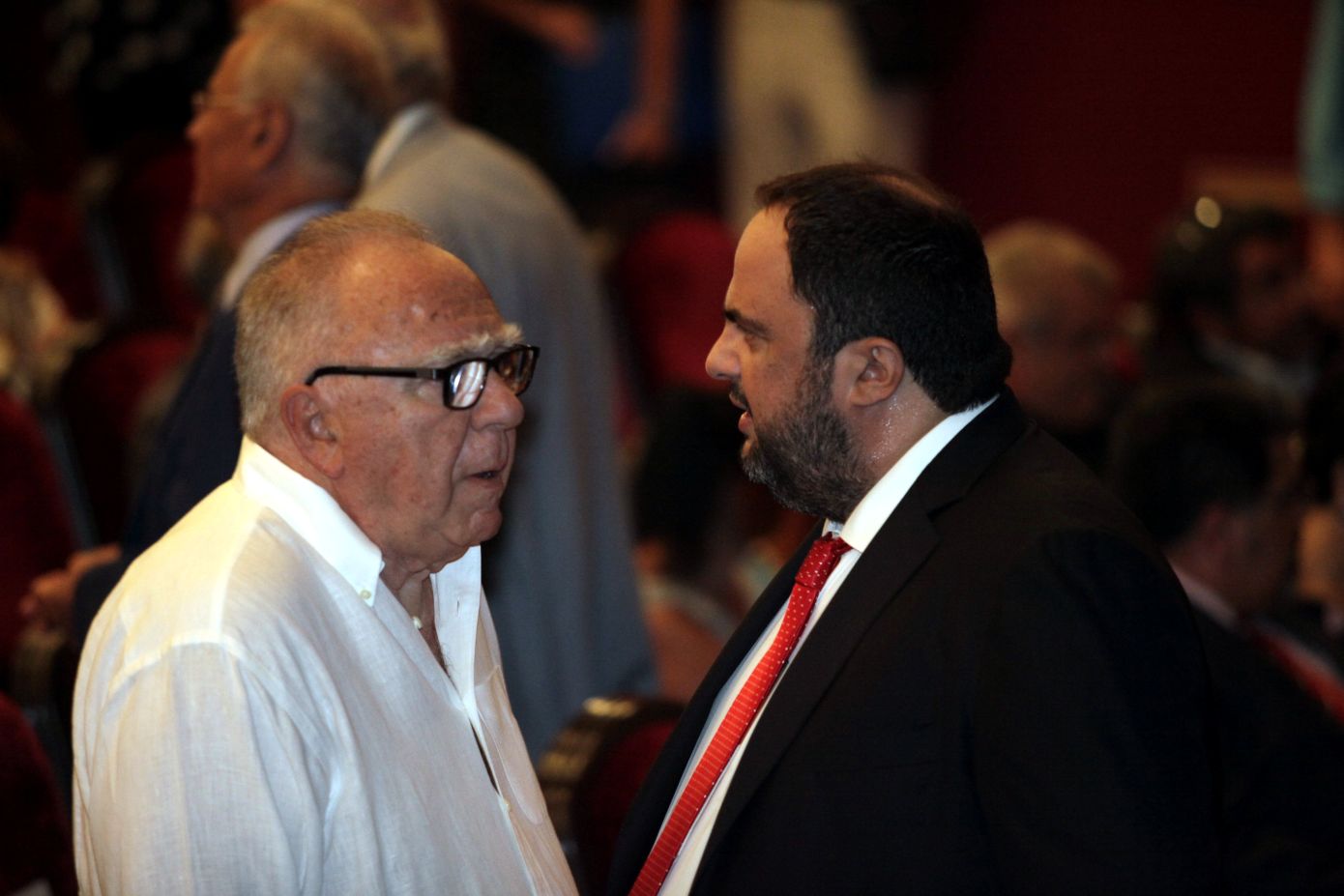 Ολυμπιακός: Η επιστροφή του Σωκράτη Κόκκαλη στην «ερυθρόλευκη» πραγματικότητα και η χορηγία