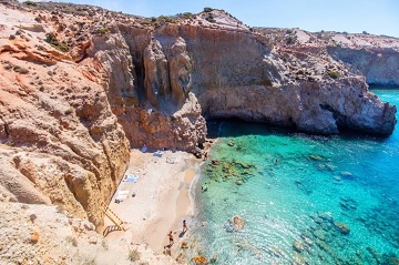 Η παραλία της Ελλάδας που πηγαίνεις με δική σου ευθύνη