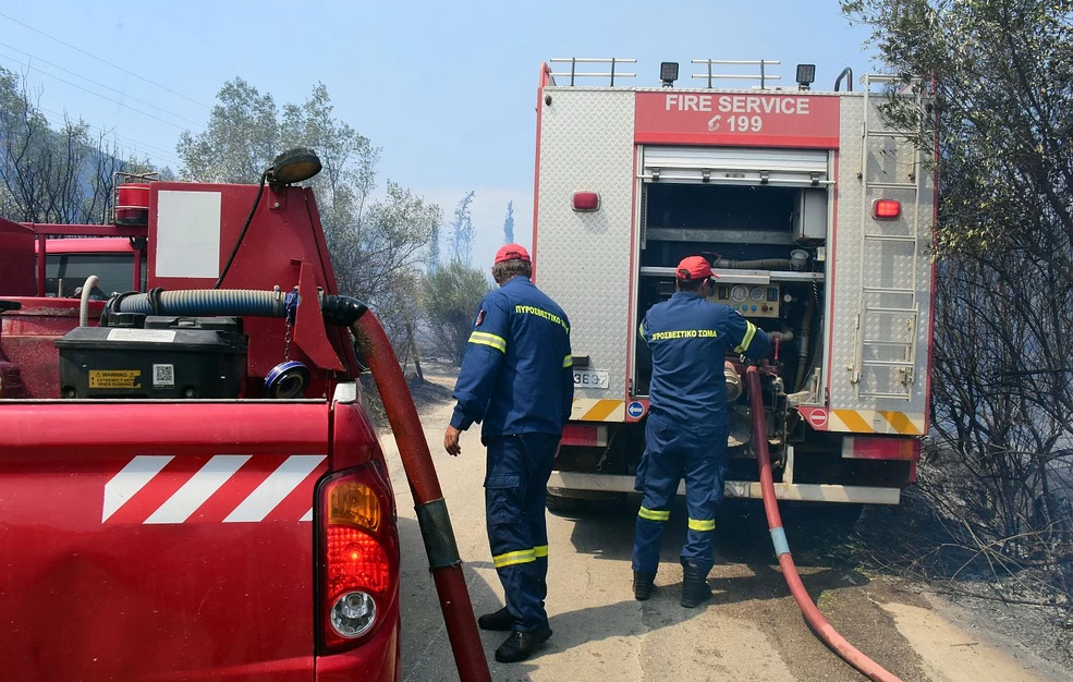 Πολύ υψηλός κίνδυνος φωτιάς σε έντεκα περιφέρειες την Παρασκευή