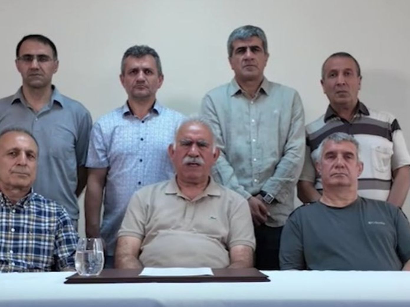 Με βίντεο-μήνυμα ο Οτσαλάν καλεί τα μέλη του ΡΚΚ να καταθέσουν τα όπλα τους