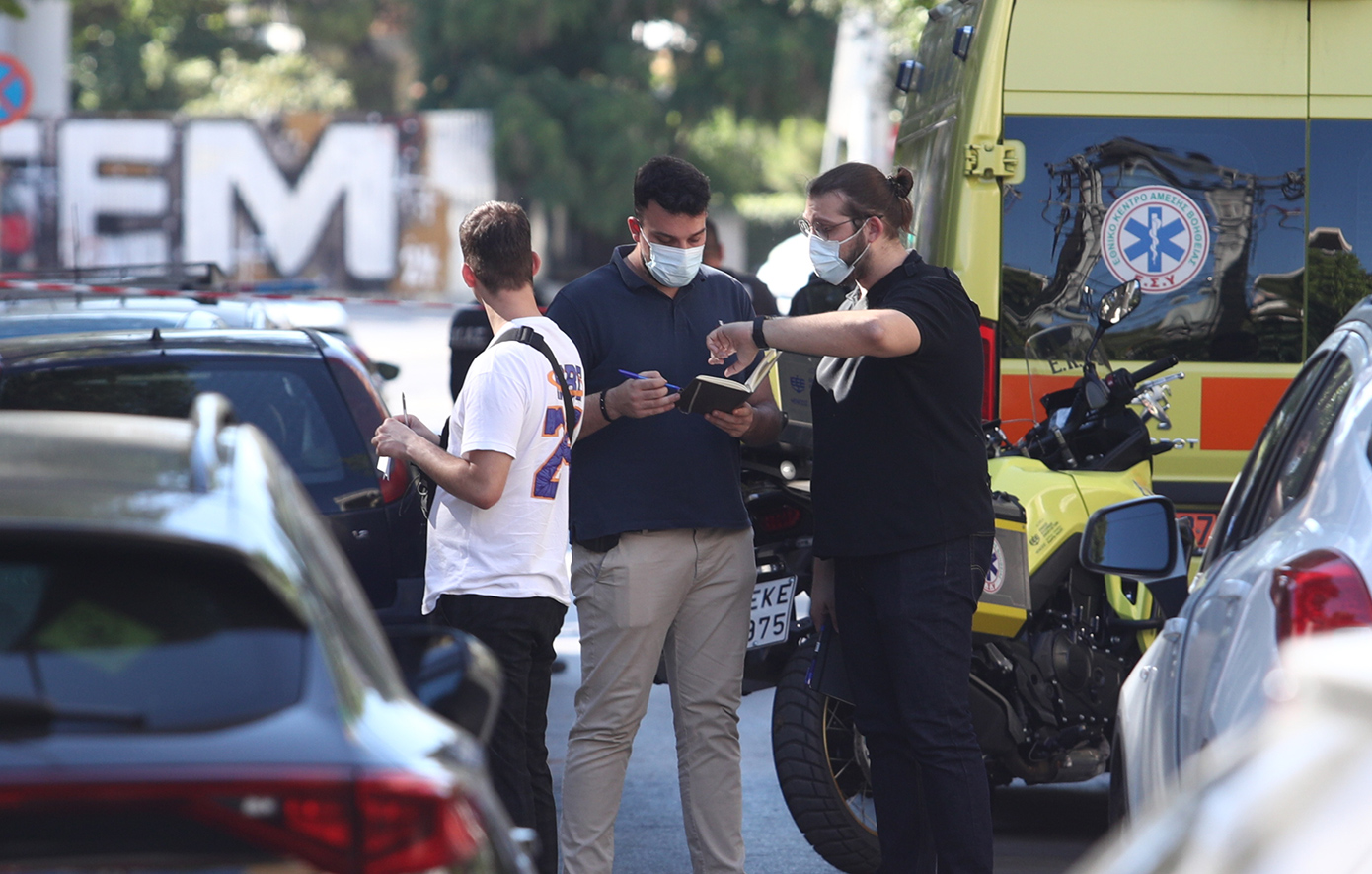Δολοφονία στην Αγία Παρασκευή: Νεκρός άνδρας από πυροβολισμούς στη μέση του δρόμου