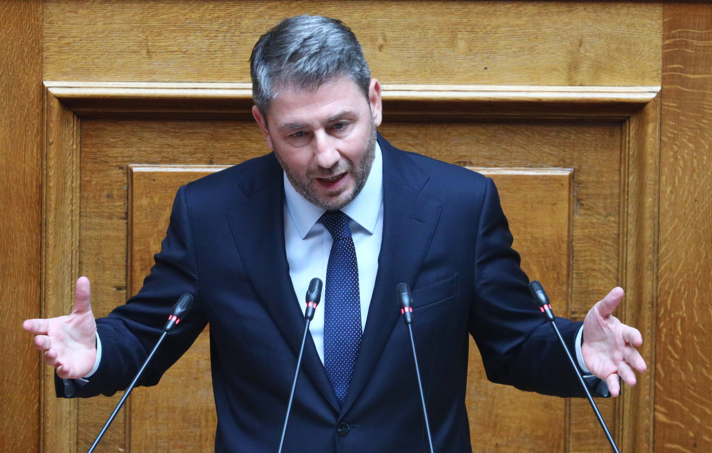 Ανδρουλάκης: «Η κυβέρνηση είναι τροχονόμος των ισχυρών»