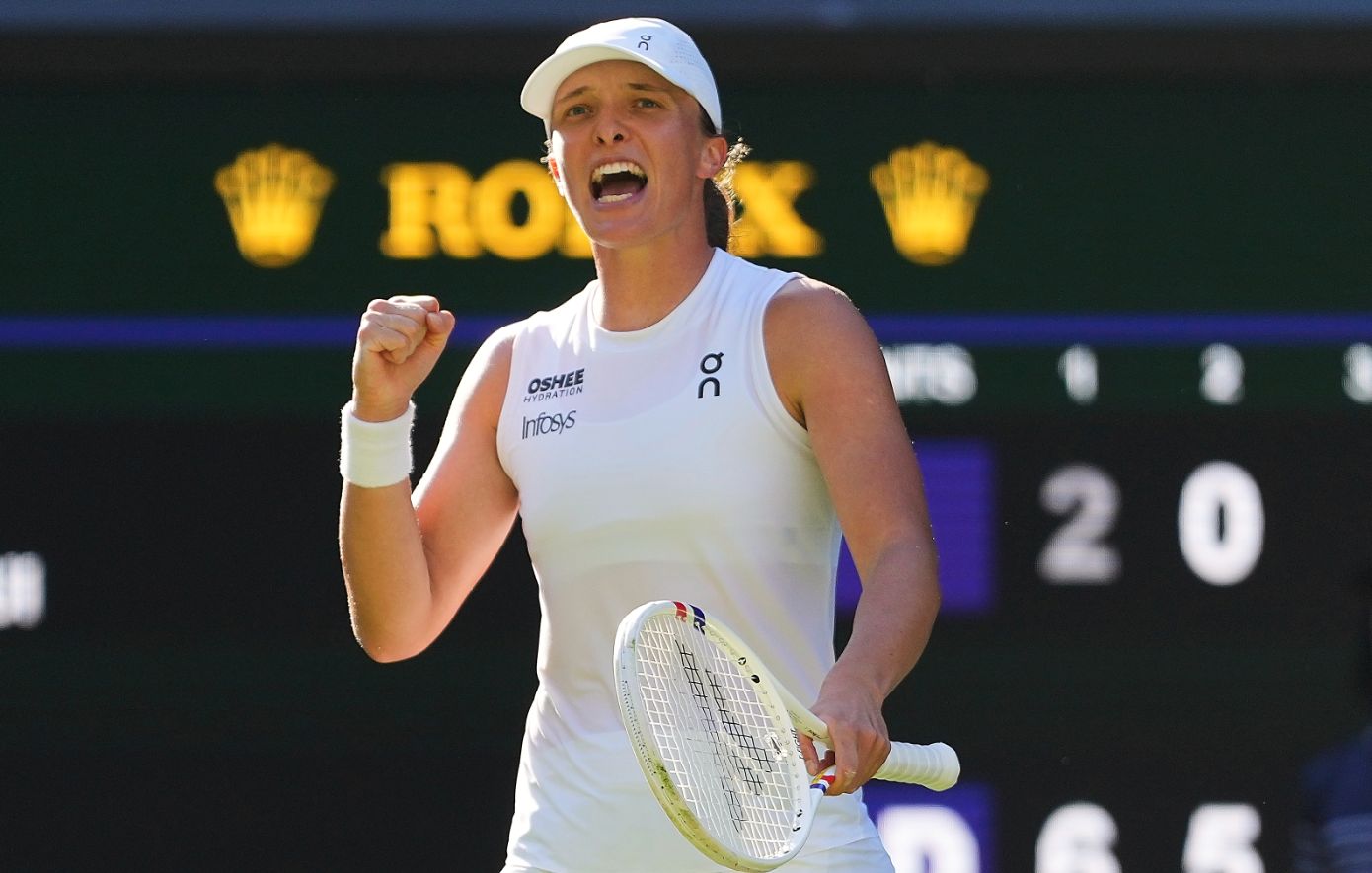 Wimbledon: Εύκολη πρόκριση στον τελικό για τη Σβιόντεκ