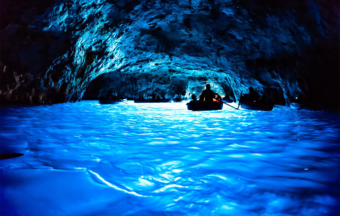Grotta Azzurra: Το γαλάζιο μυστικό του Κάπρι